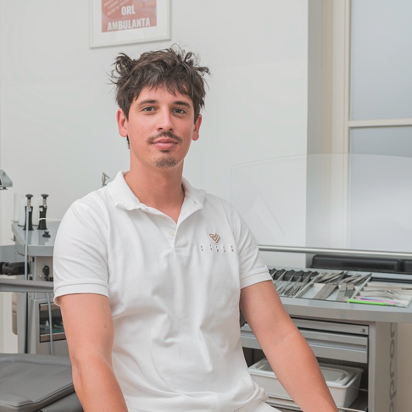 Luka Jesenko dr. med, Zdravnik Jesenko Luka